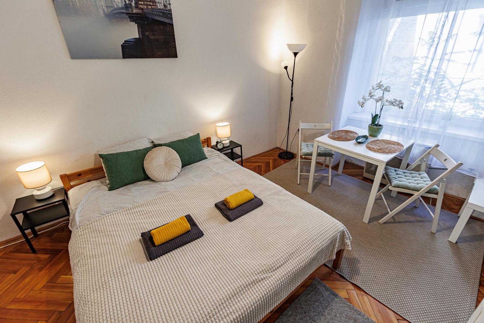 Beat Of The - Cozy Downtown Apartmán